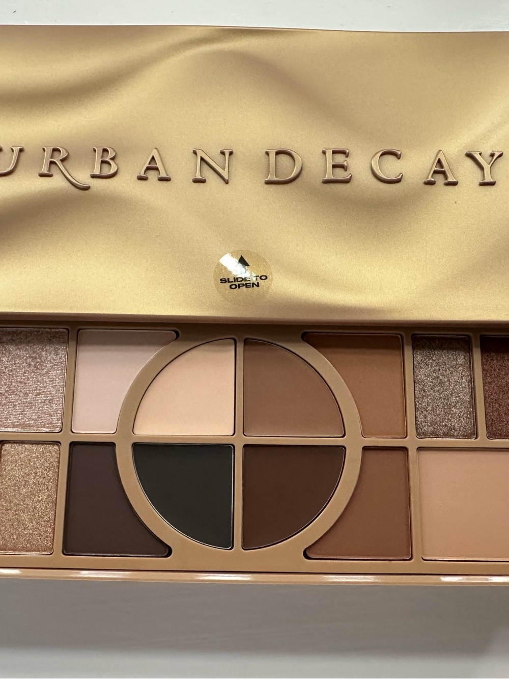 Urban Decay palette NIB - Picture 2 of 5